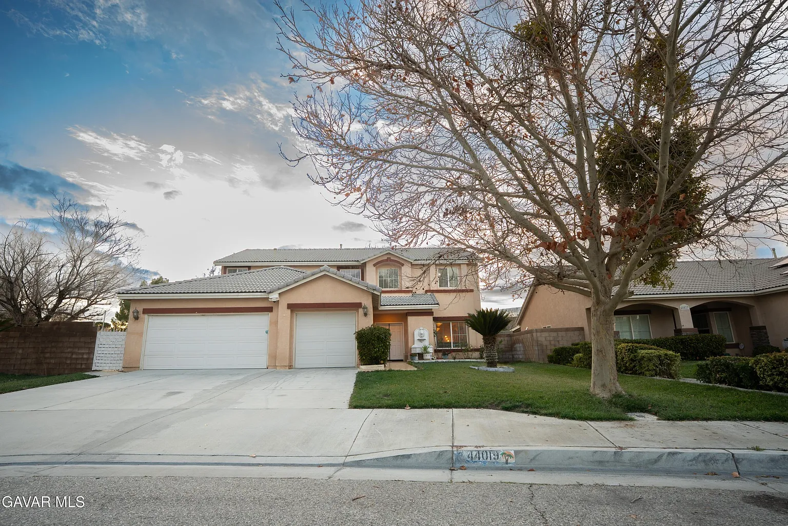 44019 22nd St W photo 1