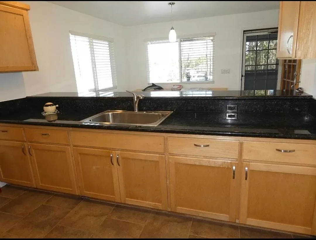 2 bed, 936 sqft, $2,900 — Photo 3