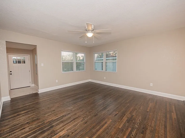 1512 E Fern Rd — Photo 26
