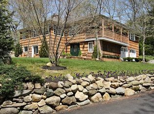 2030 Ridge Rd, Muttontown, NY 11791