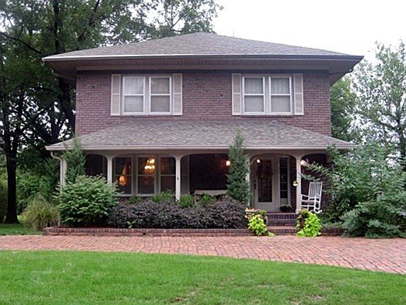 1st image of 806 N Catalpa St