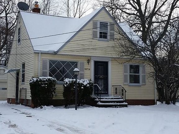 3rd image of 18724 Waterbury Ave
