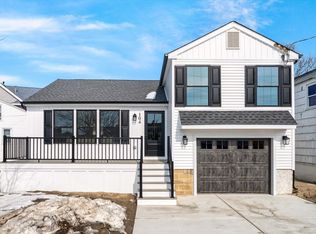 104 Crescent Rd, Ocean City, NJ 08226