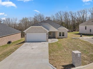 516 Madeleine Cir, Austin, AR 72007