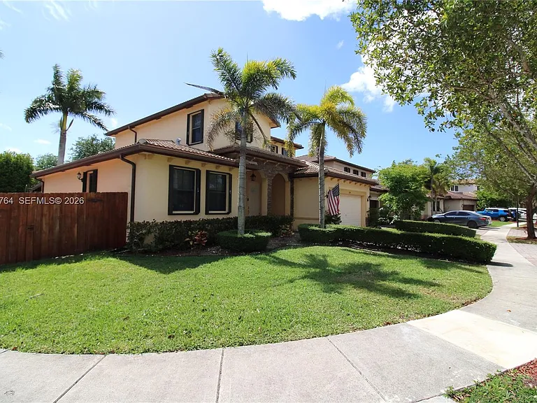 3698 SE 2nd Dr — Photo 7