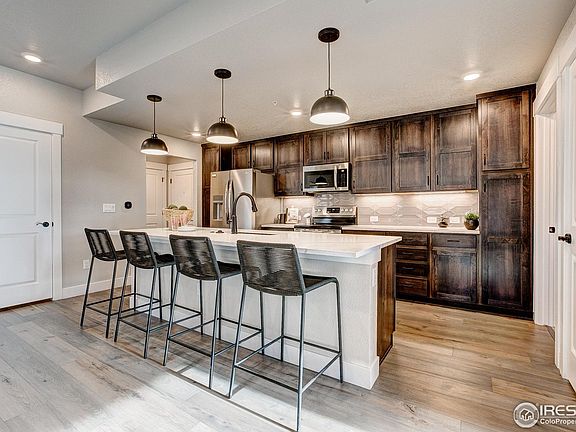 4th image of 265 High Point Dr #202