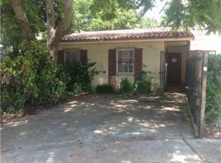 1391 W 69th St, Hialeah, FL 33014