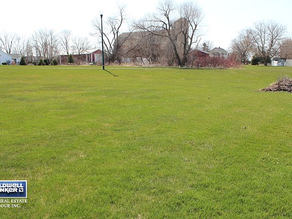 Cul-de-sac lot