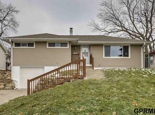 3059 S 44th St, Omaha, NE 68105