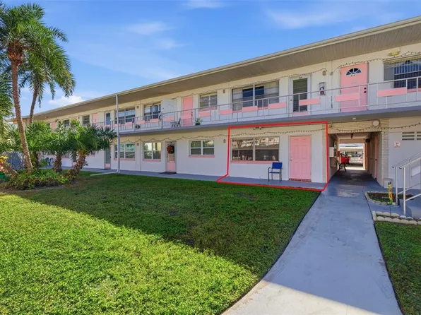 5876 21st St N APT 5, Saint Petersburg, FL 33714