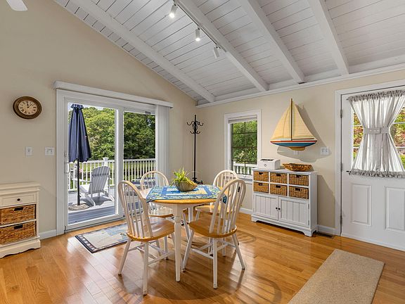 2nd image of 133 Edgewater Drive W