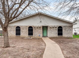 3430 Elm Dr, Grand Prairie, TX 75052