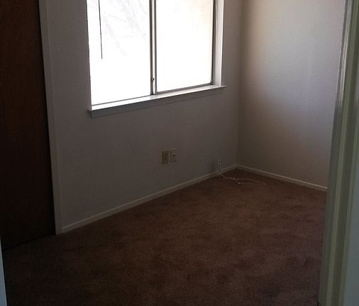 4th image of 450 N Live Oak Ave