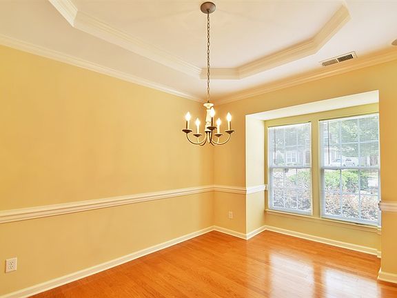 3rd image of 107 N Arcadian Way