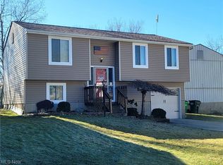 10019 Windjammer Trl, Aurora, OH 44202