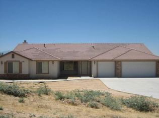 9764 Pioneer Rd, Apple Valley, CA 92308