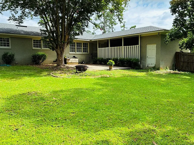 2415 Winding Way — Photo 16