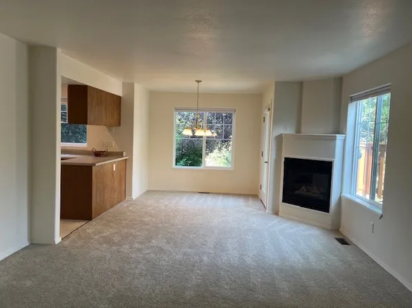 877 Forestglen Dr APT A, Bozeman, MT 59718