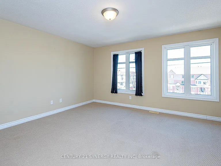 2228 Tenth Line Rd — Photo 35