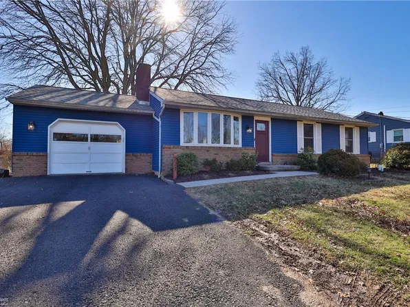 221 S Ridge Rd, Perkasie, PA 18944