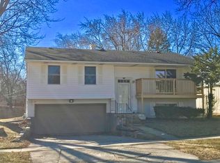 667 Bernard Dr, Buffalo Grove, IL 60089