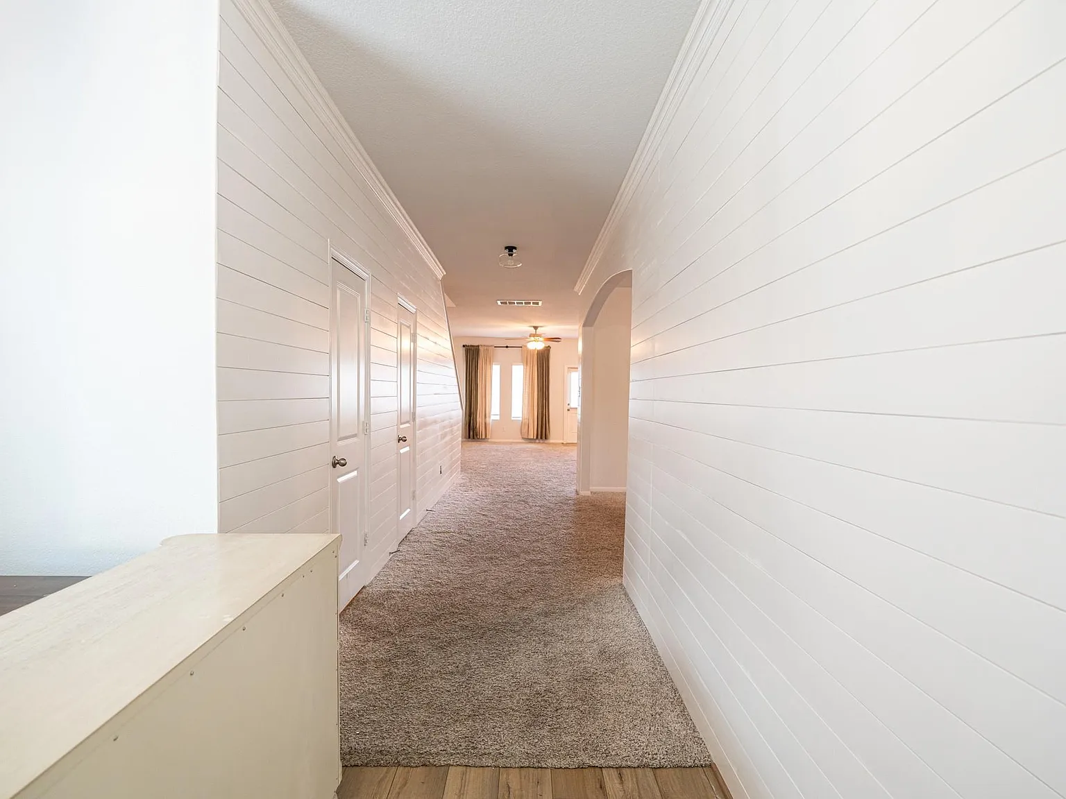 3 bed, 2.5 bath, 2427 sqft, $2,300 — Photo 4