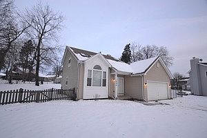 3rd image of 240 Audrey Ln