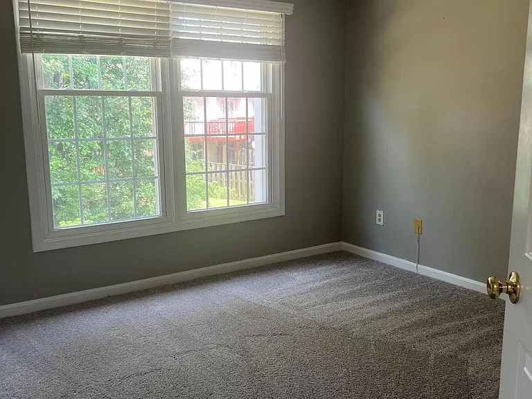 6531 Palisades Dr — Photo 24