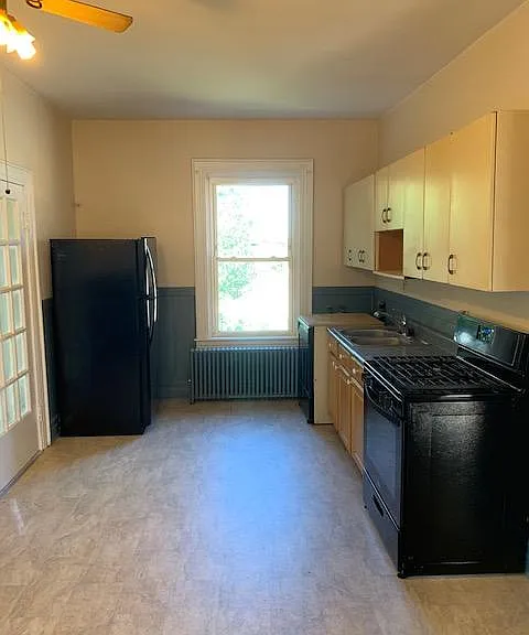 12 Pleasant St — Photo 6