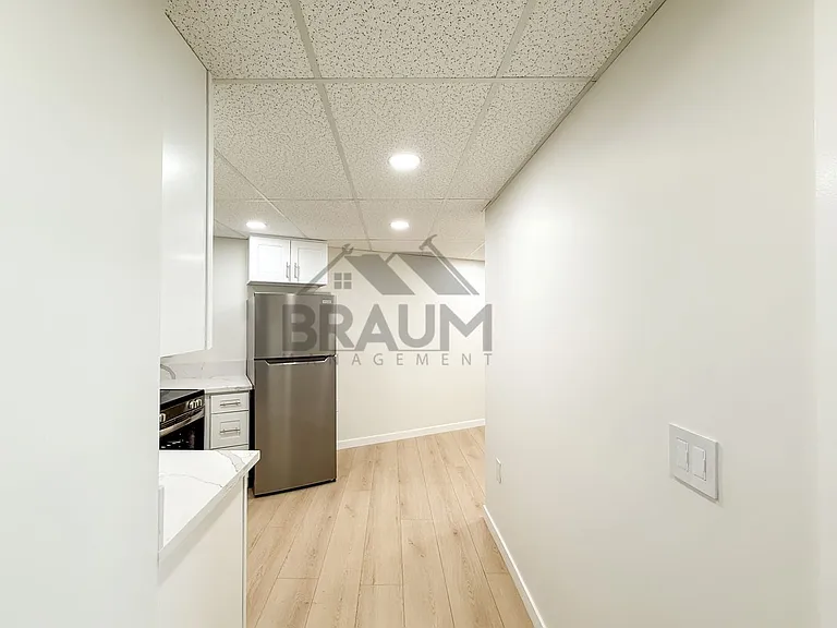 11459 COLLINS ST. — Photo 14