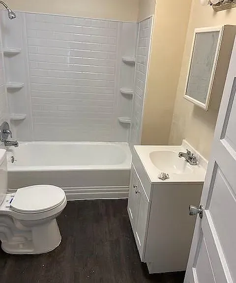 110 Agnes St — Photo 7