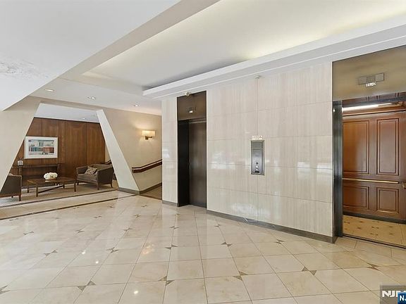 2nd image of 4 Horizon Rd APT G10