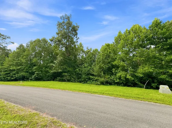 598 N Two Rivers Ln, La Follette, TN 37766