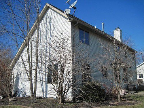 4th image of 2121 Rosewood Ct