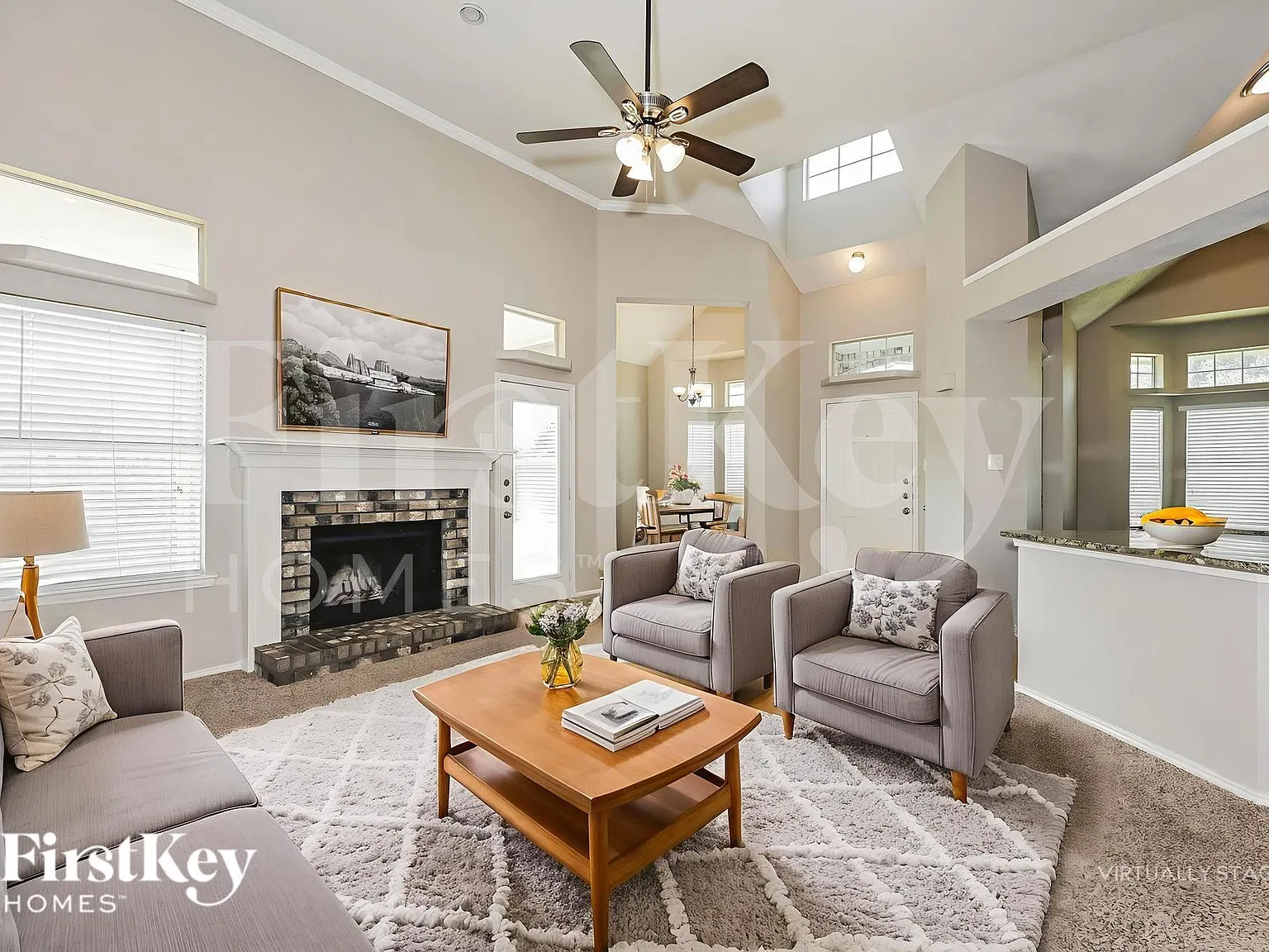 3 bed, 2.0 bath, 1404 sqft, $2,165 — Photo 3