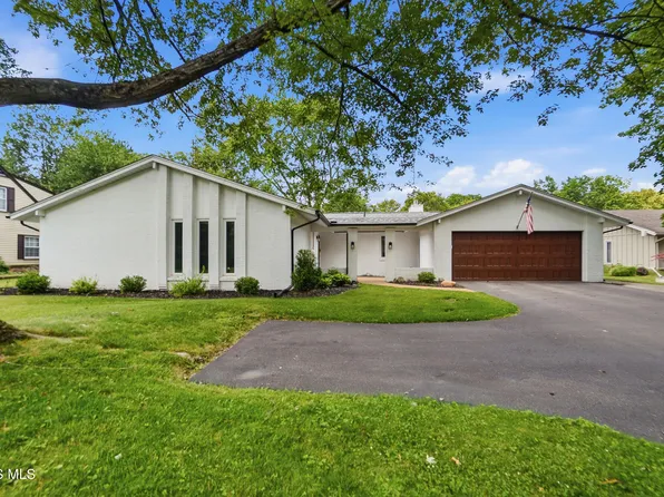 2222 Whitechapel Dr, Toledo, OH 43614