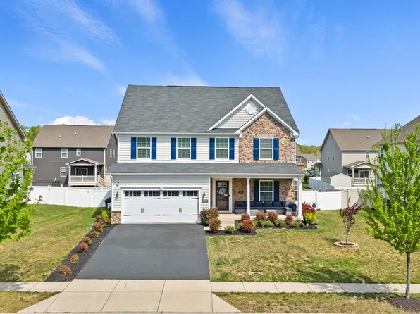 8802 Bancroft Dr, Waldorf, MD 20603