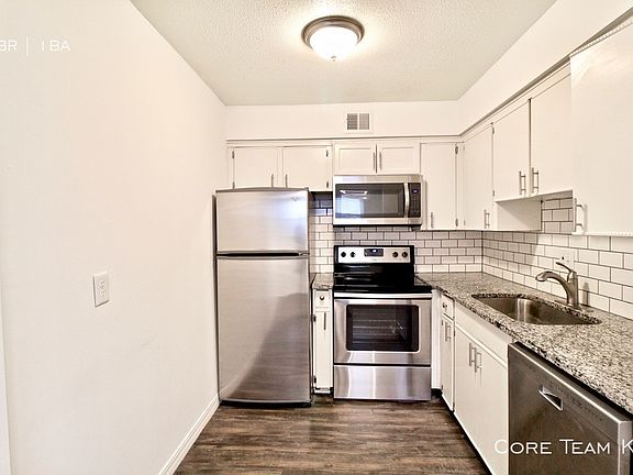 2nd image of 3631 Walnut St #105