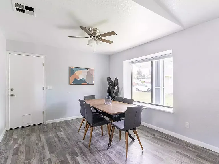 485 N P St — Photo 16