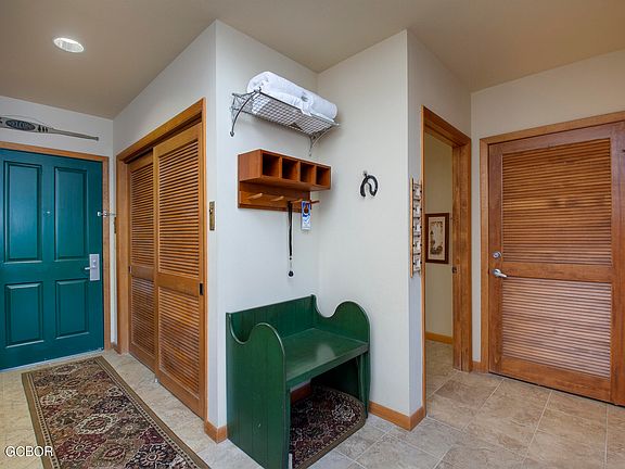 4th image of 401 Nystrom Ln #1702