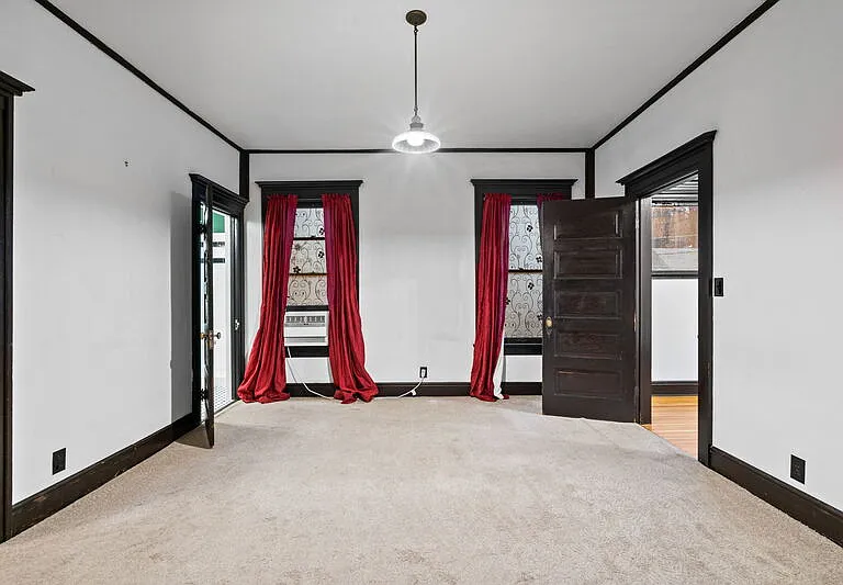 1128 W 9th Ave — Photo 12