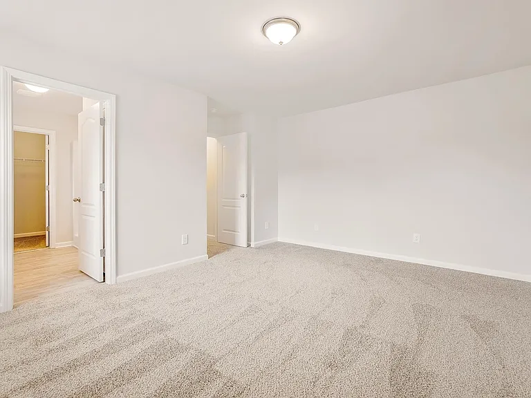 816 Conductor Ct — Photo 17