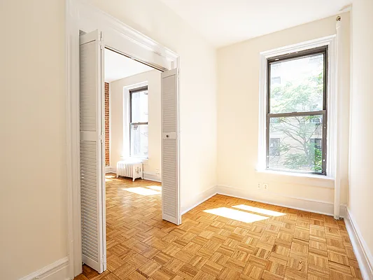 Rented by City Connections Realty | media 15