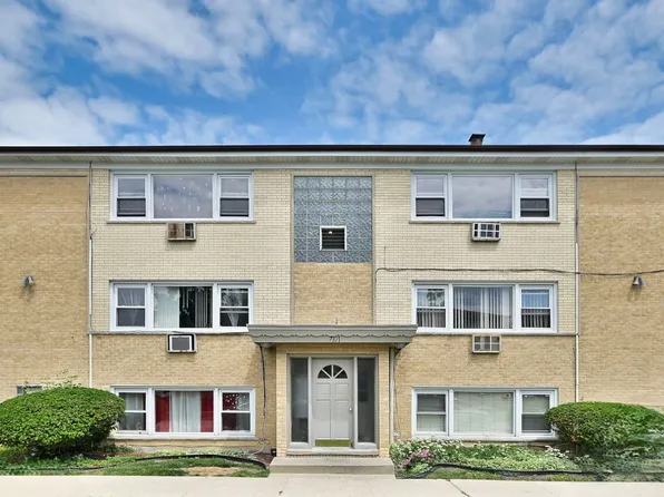 7321 W Fullerton Ave APT 10, Elmwood Park, IL 60707