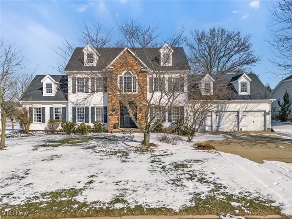 929 Stone Crossing St NE, Canton, OH 44721