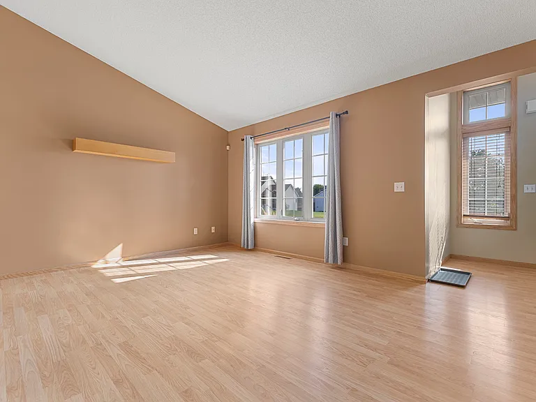 Main level family/dining room