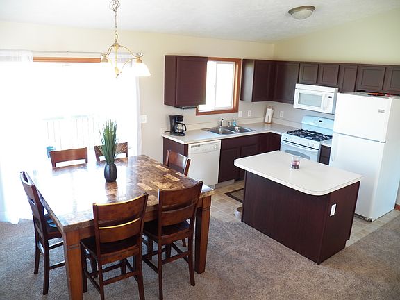 2nd image of 2141 Winston View Dr NE