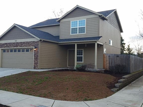 3rd image of 720 Tivoli Dr