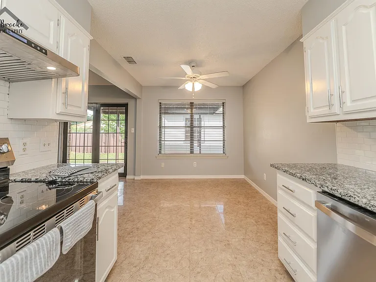 4611 Misty Valley E — Photo 15