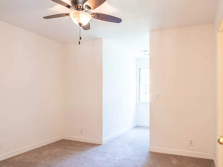 1711 Lawrence Rd — Photo 28